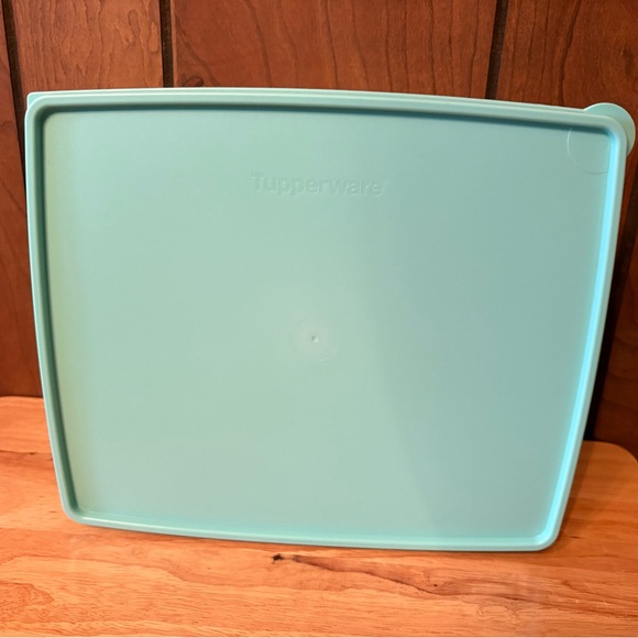 Tupperware FreezerMate Large Container - Picture 4 of 7
